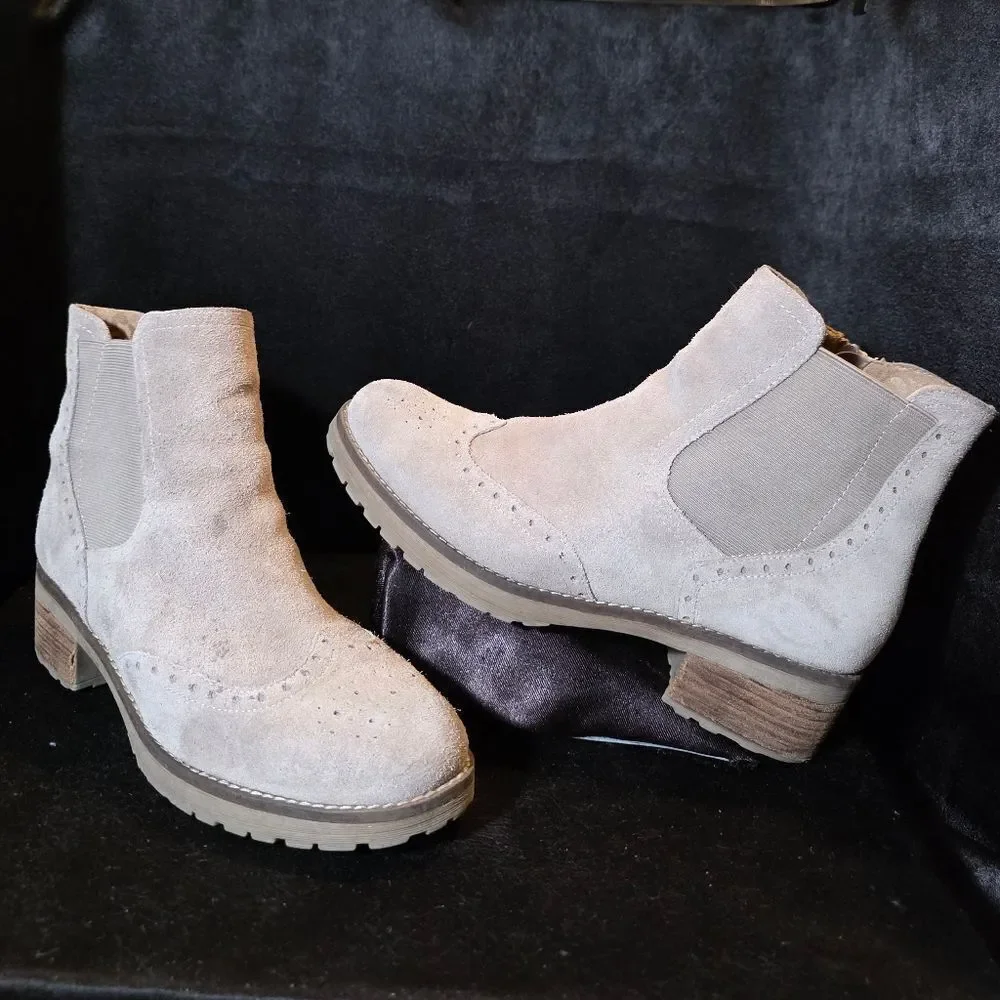 White Mountain Women's Suede Ankle Boots - Light Tan Size 10